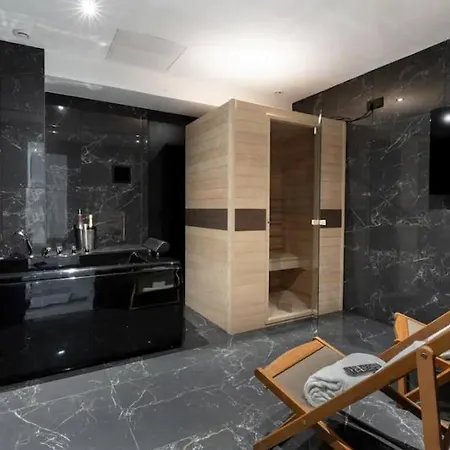 Pergolese/foch : Avec Sauna Et Jacuzzi